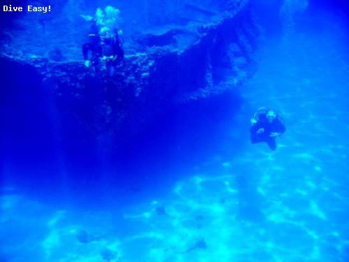 divers_ascending_from_othoni.jpg